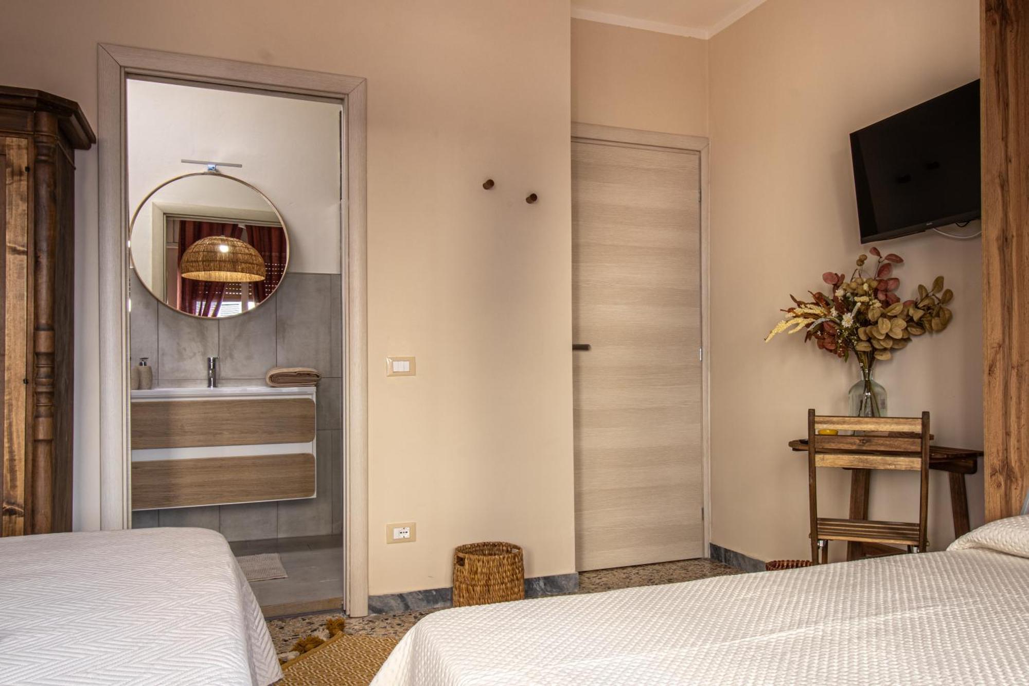 L'Erika In Citta Hotel Livorno Exterior photo